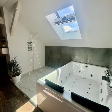 Comfort Jacuzzi New In Appartement