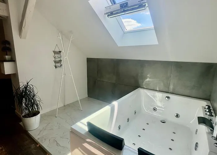 Comfort Jacuzzi New In Apartament